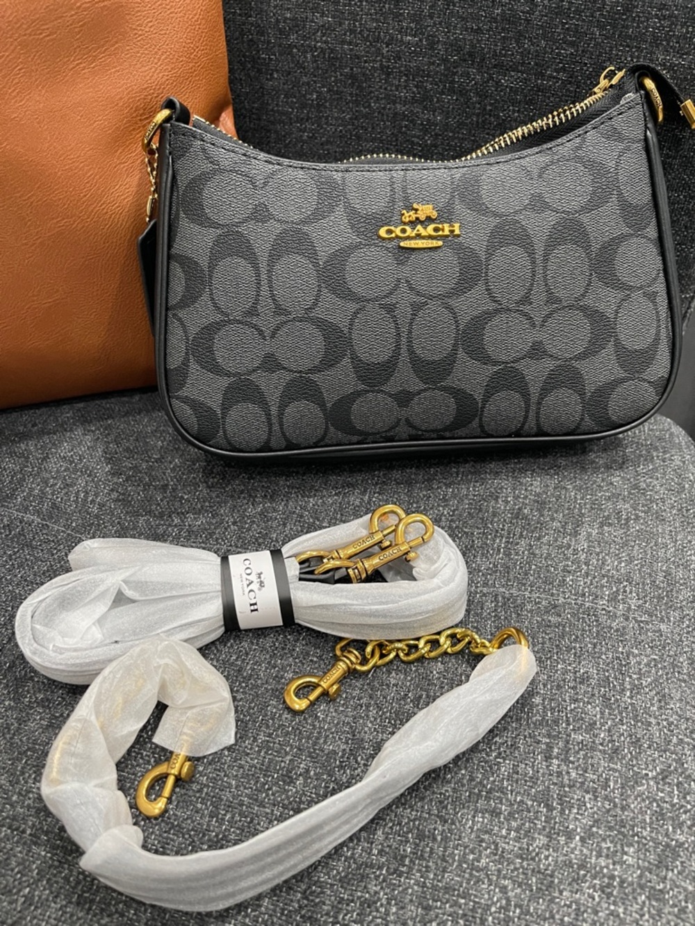 Coach Teri Shoulder Bag Black